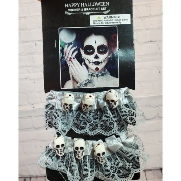 No brand / Not sure Accessories - Halloween Gray Lace Choker and Bracelet